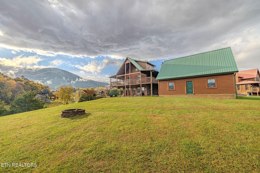 Photo of 3452 Cove Meadows Dr, Sevierville, TN 37862 (MLS # 1321524)
