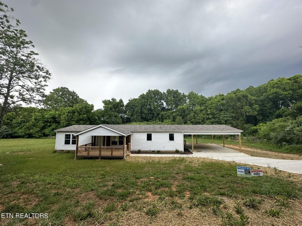 Photo of 129 W Vinegar Valley Rd, Friendsville, TN 37737 (MLS # 1240249)