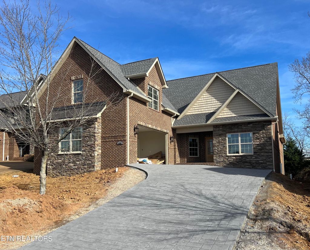 Photo of 1554 Tsuga Drive, Alcoa, TN 37701 (MLS # 1242872)