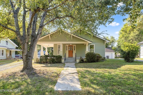Photo of 2616 Woodrow Drive, Knoxville, TN 37918 (MLS # 1355470)