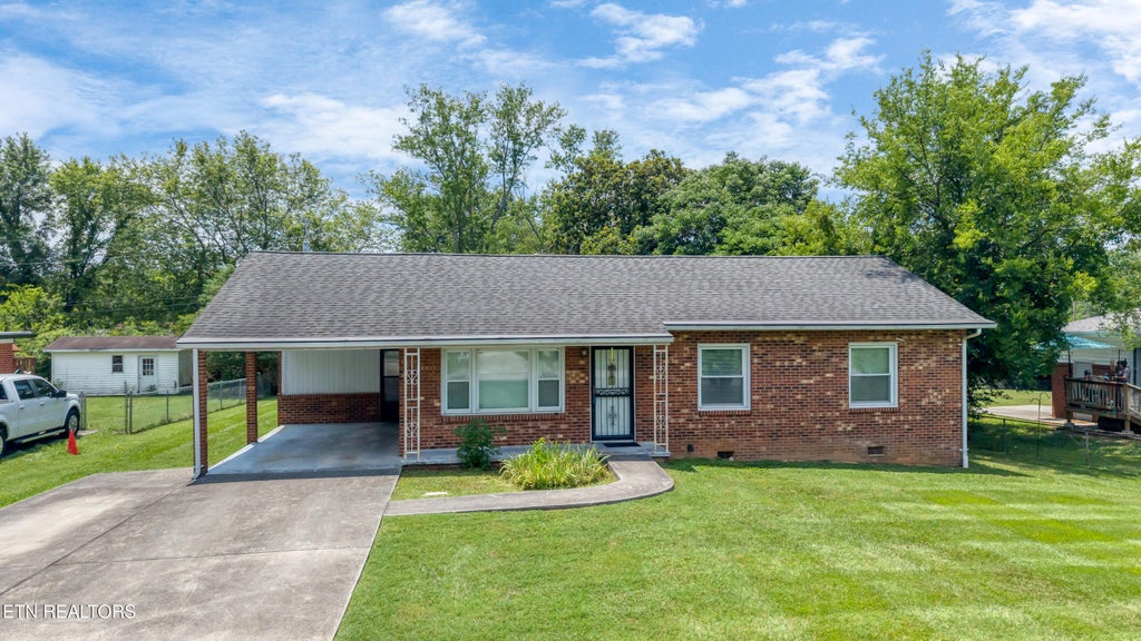 Photo of 107 Harvey St, Maryville, TN 37804 (MLS # 1347105)
