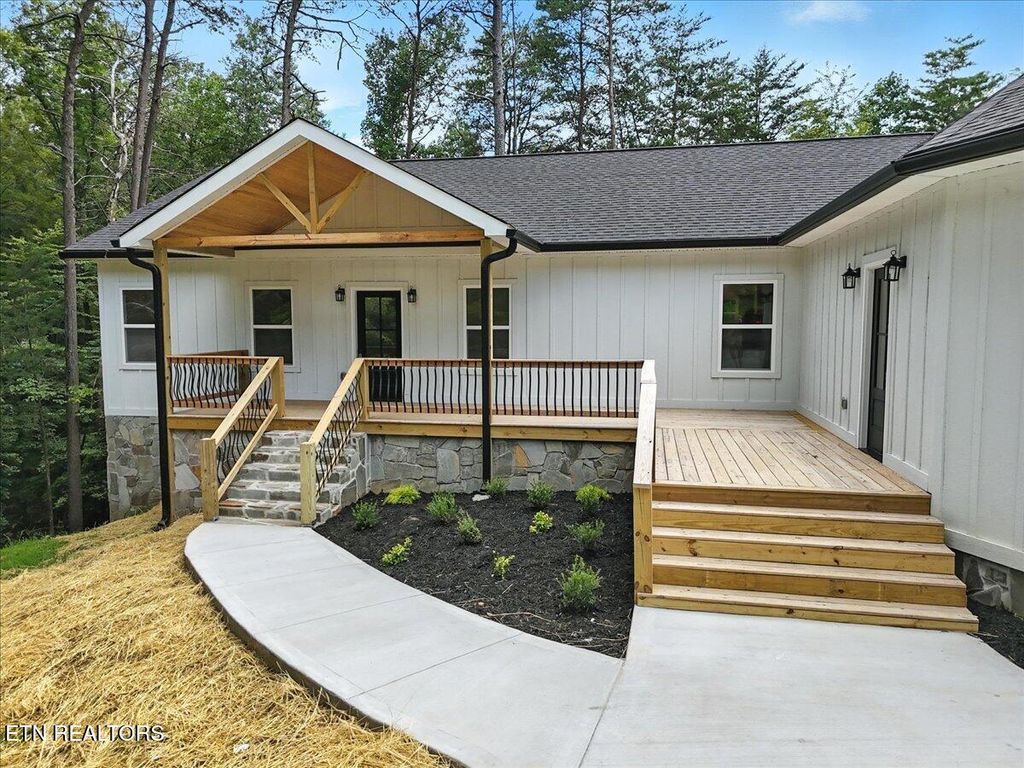 Photo of 177 Cove Springs Drive Drive, Dandridge, TN 37725 (MLS # 1310489)