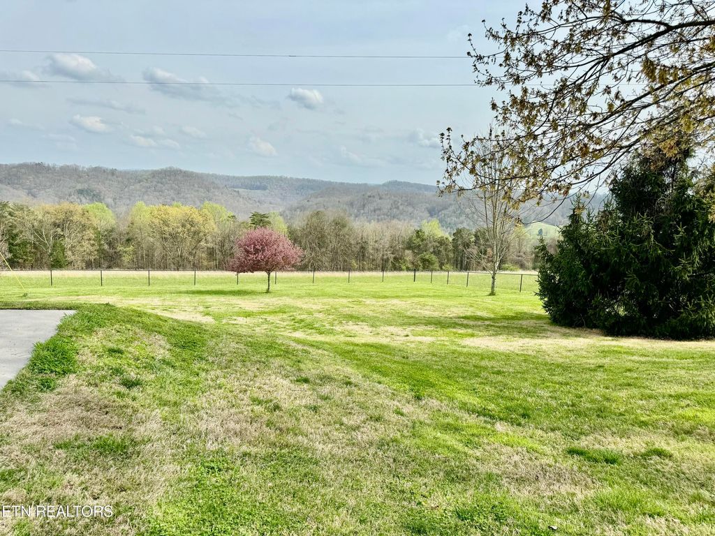 Photo of 270 Big Ridge Park Rd Rd, Maynardville, TN 37807 (MLS # 1257972)