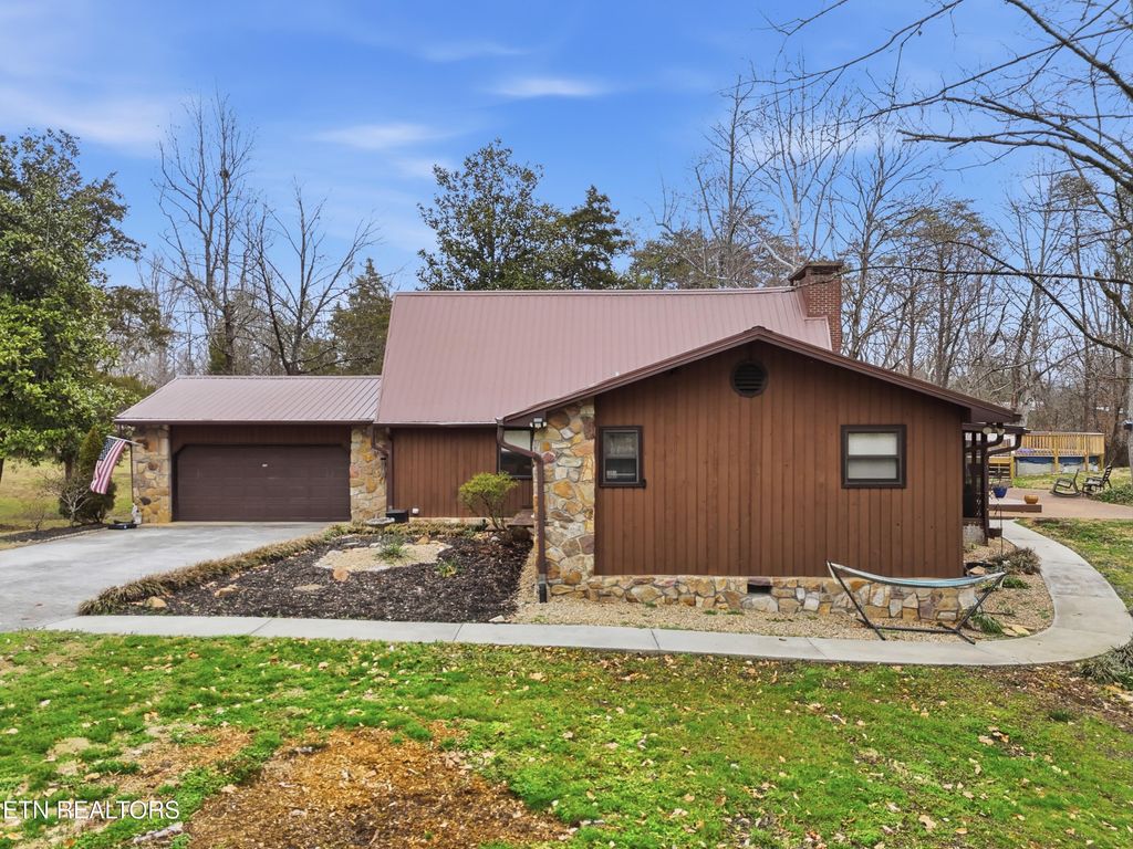 Photo of 5936 Lanier Cross Rd, Maryville, TN 37801 (MLS # 1330041)