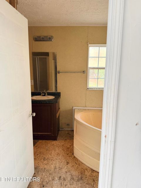 Tiny photo for 493 County Road 298, Sweetwater, TN 37874 (MLS # 1331952)