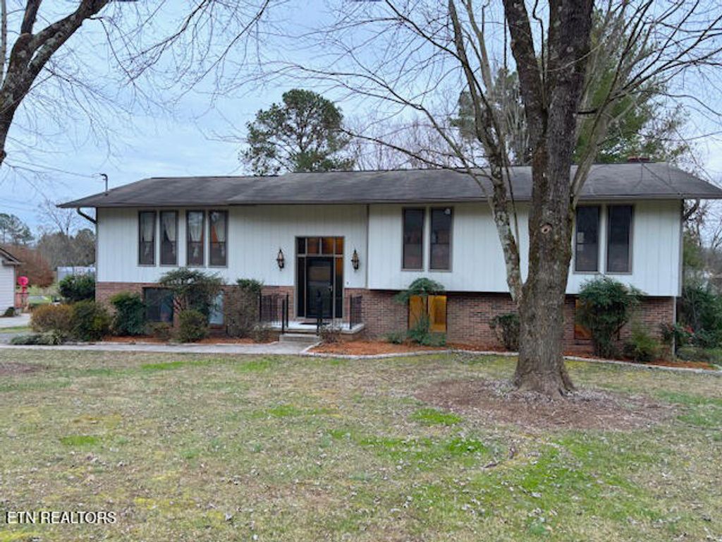 Photo of 621 Belle Glade Lane, Knoxville, TN 37923 (MLS # 1323634)