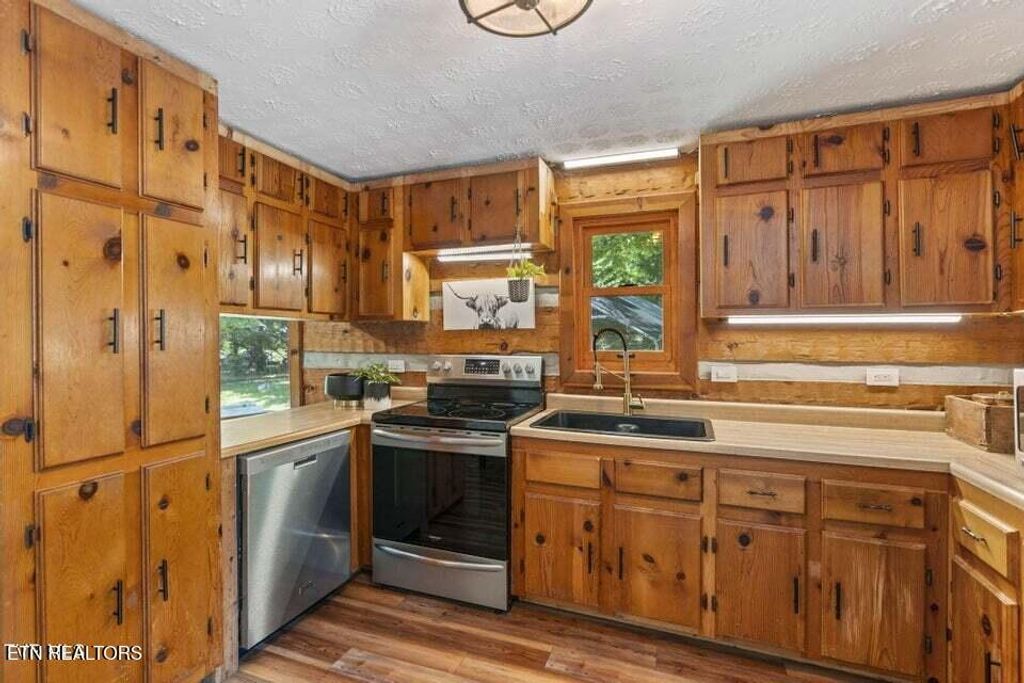 Photo of 2169 Ranch Rd, Dandridge, TN 37725 (MLS # 1322641)