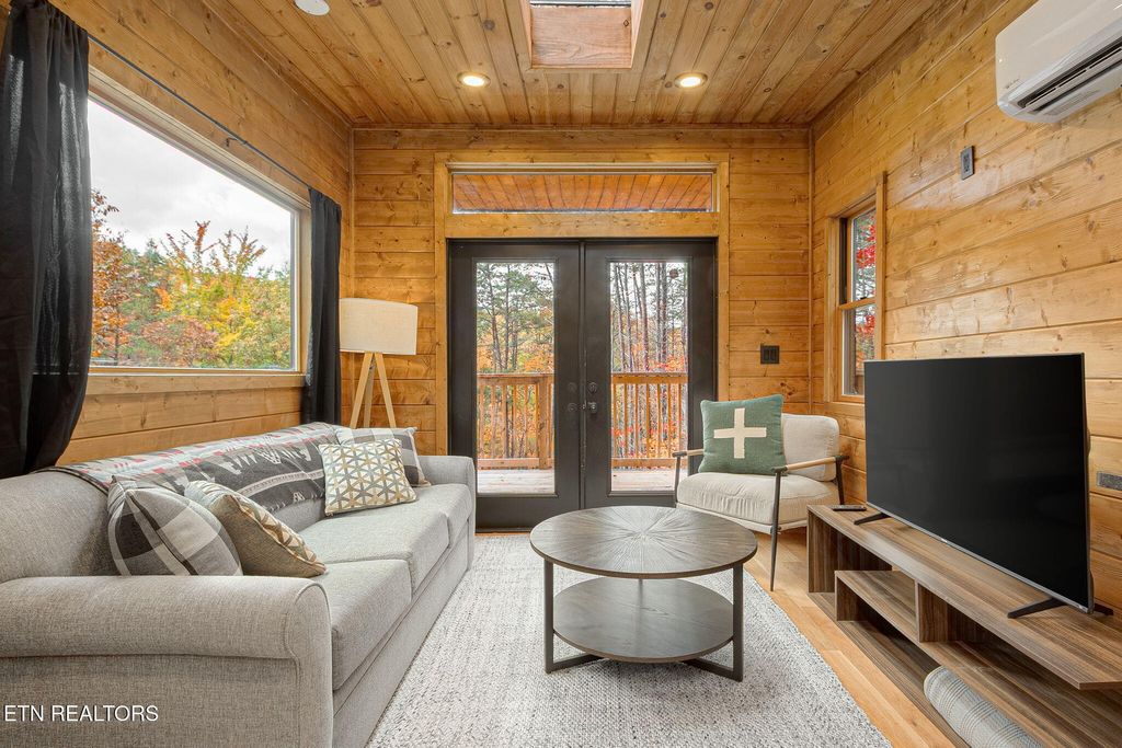 Photo of 4167 Chamberlain Lane, Sevierville, TN 37862 (MLS # 1321027)