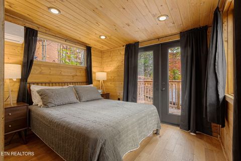 Tiny photo for 4167 Chamberlain Lane, Sevierville, TN 37862 (MLS # 1321027)