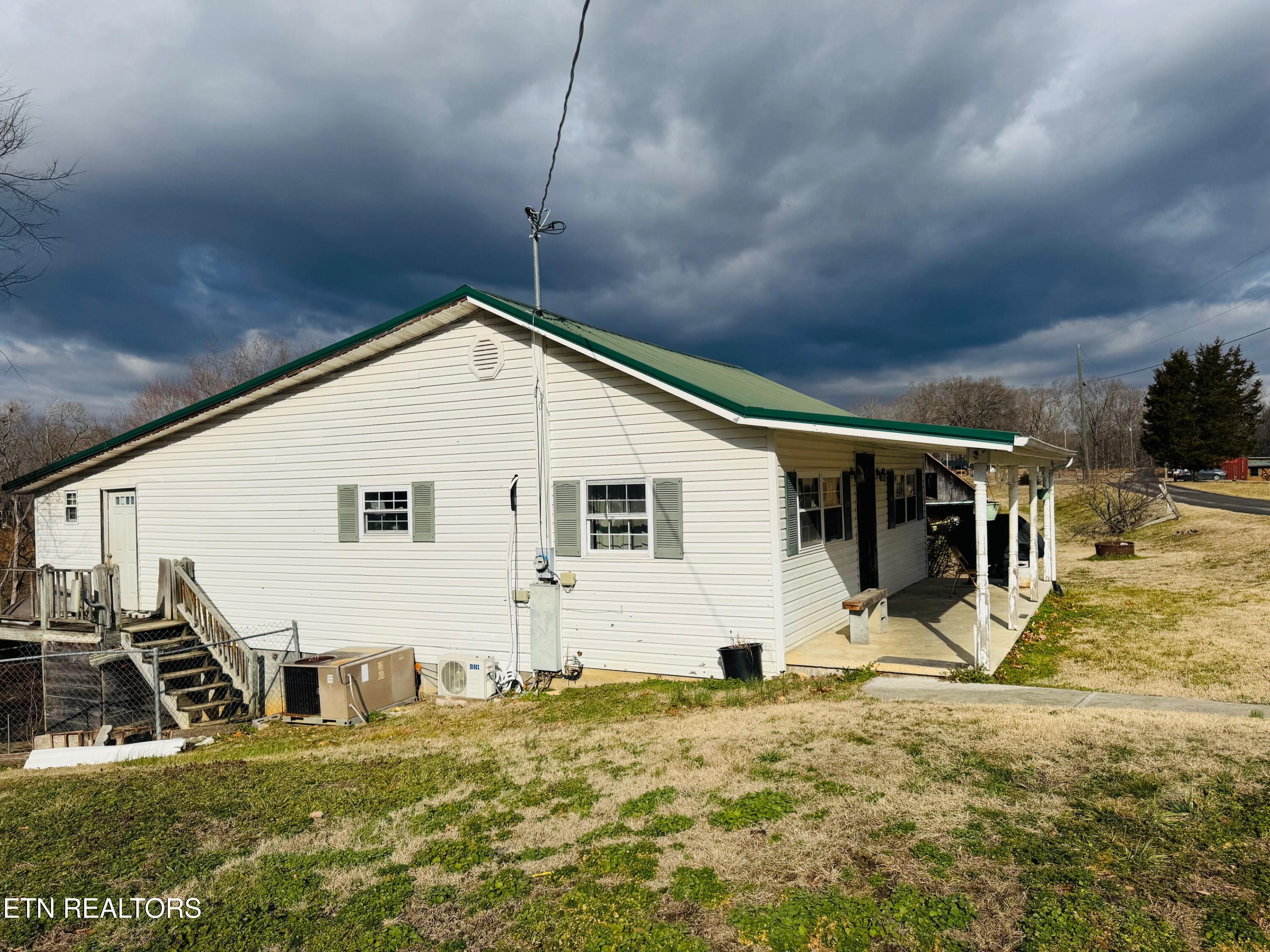 1221 Brady Rd
