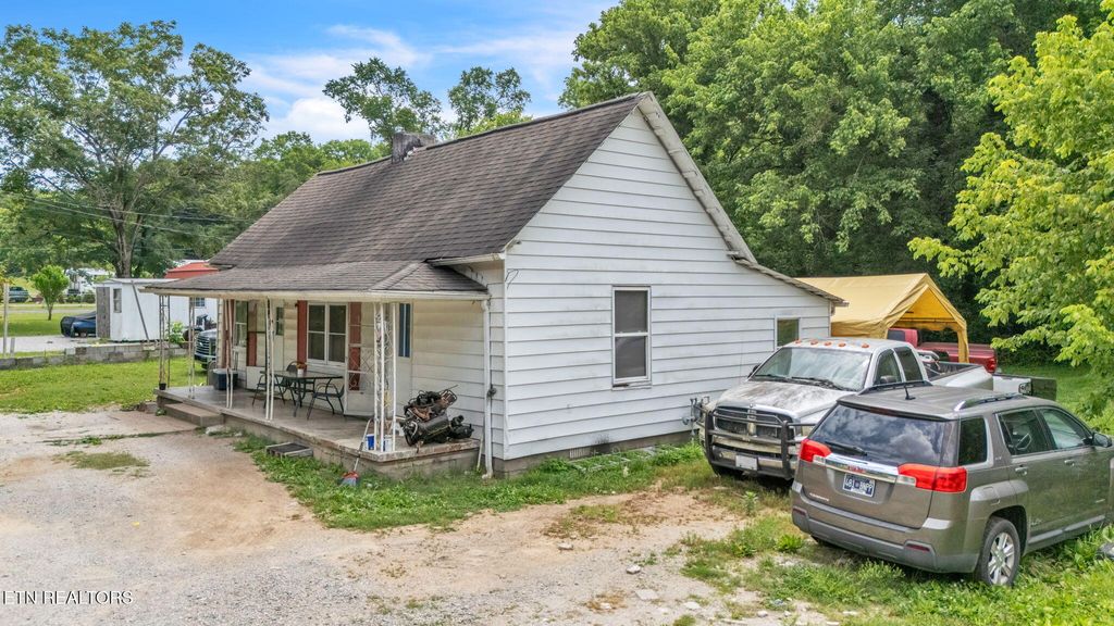 Photo of 625 Huntsville Hollow Rd, Lenoir City, TN 37771 (MLS # 1303878)