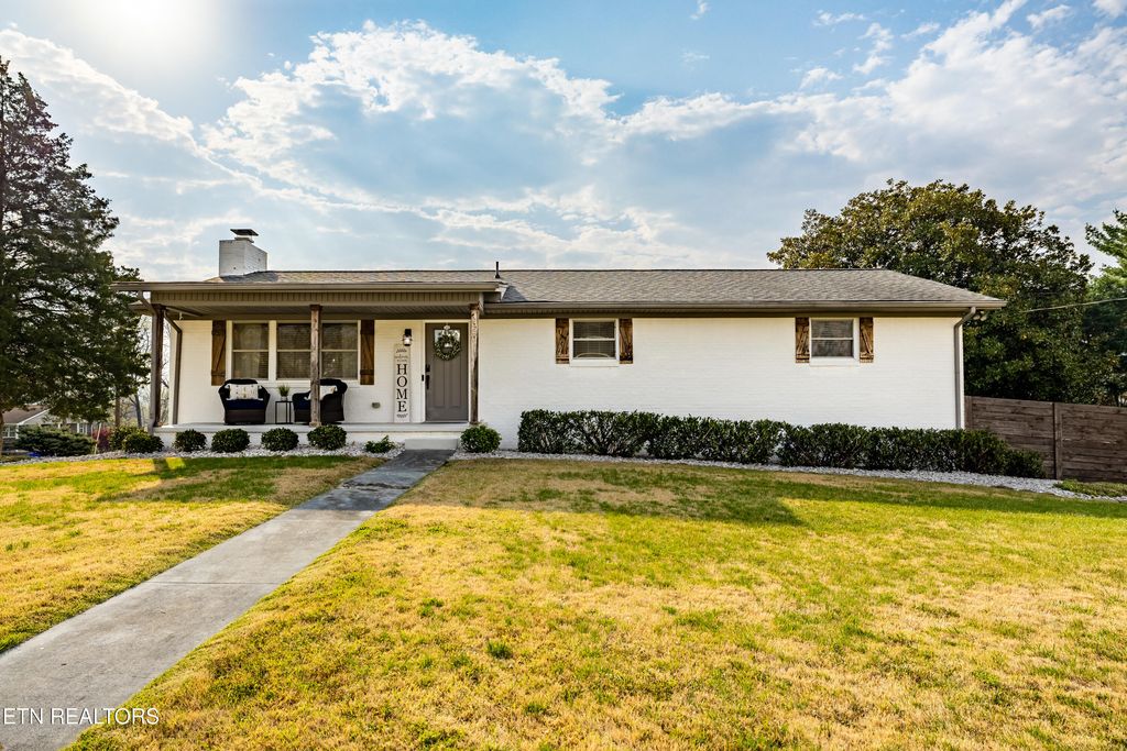 Photo of 4320 Furen Rd, Knoxville, TN 37938 (MLS # 1334493)