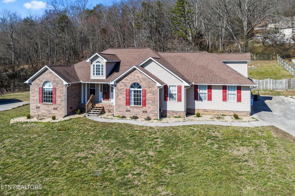 Photo of 265 Bona Vista Lane, Lenoir City, TN 37771 (MLS # 1330192)