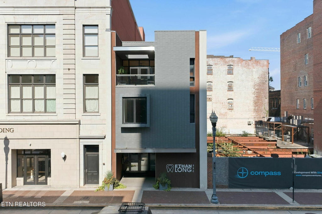 Photo of 304 S Gay St, Knoxville, TN 37902 (MLS # 1356454)