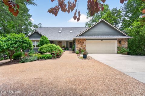 Photo of 150 Lynhurst Drive, Crossville, TN 38558 (MLS # 1342863)