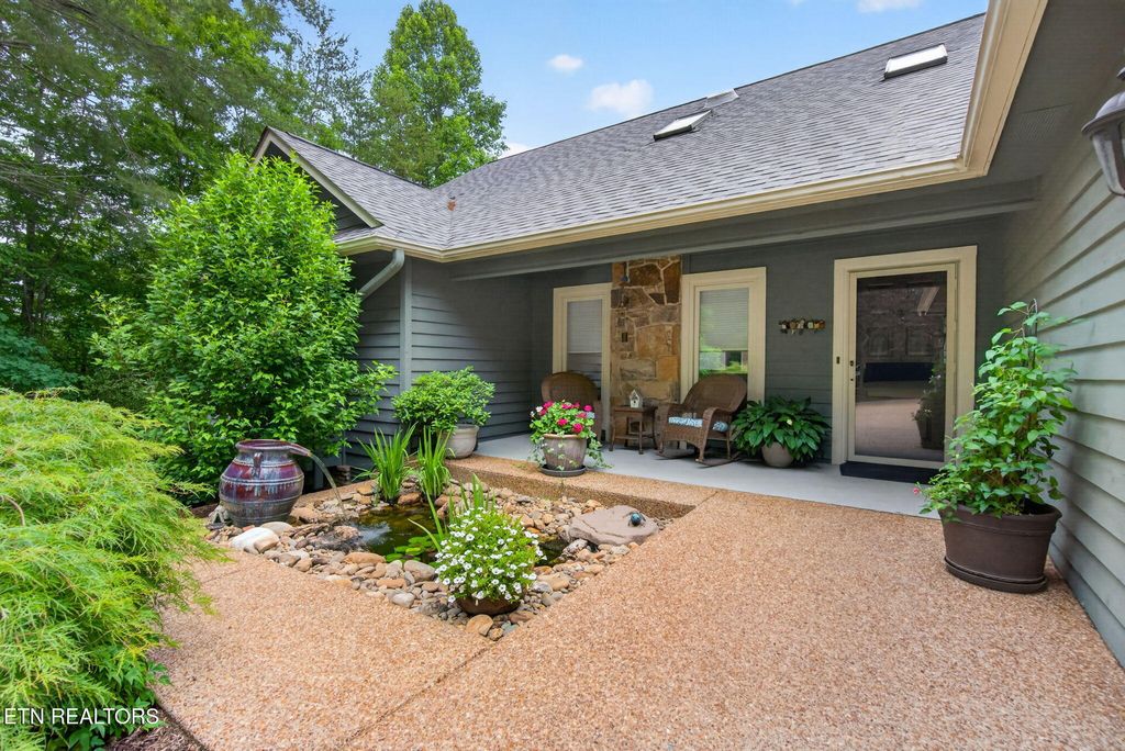 Photo of 150 Lynhurst Drive, Crossville, TN 38558 (MLS # 1342863)