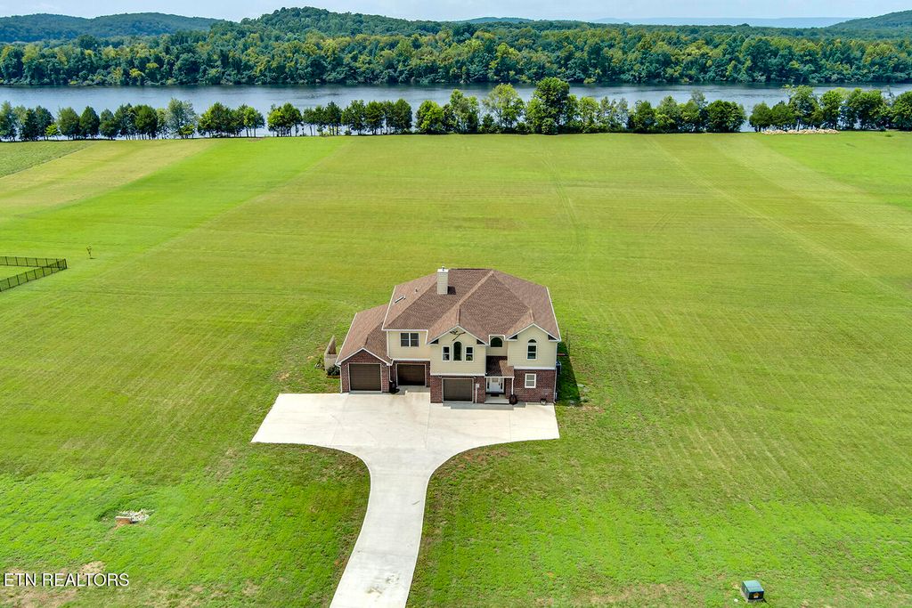 Photo of 1118 Espalier Drive, Decatur, TN 37322 (MLS # 1300710)
