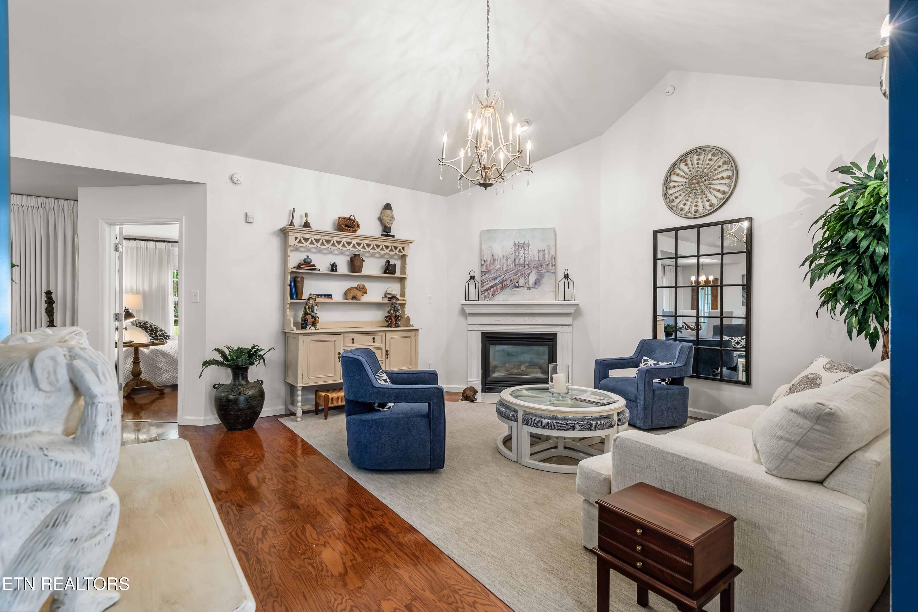 1572 Ellery Lane