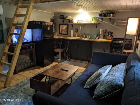 Tiny photo for 286 Childs Rd, Harriman, TN 37748 (MLS # 1349764)