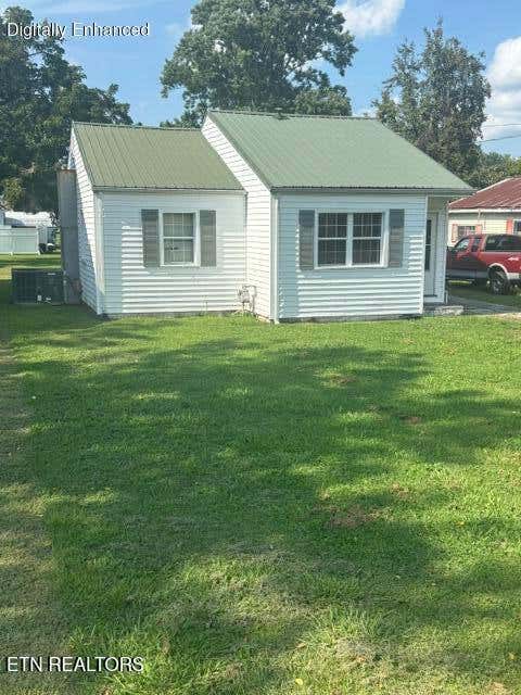 Photo of 1614 Exeter Ave, Middlesboro, KY 40965 (MLS # 1351094)