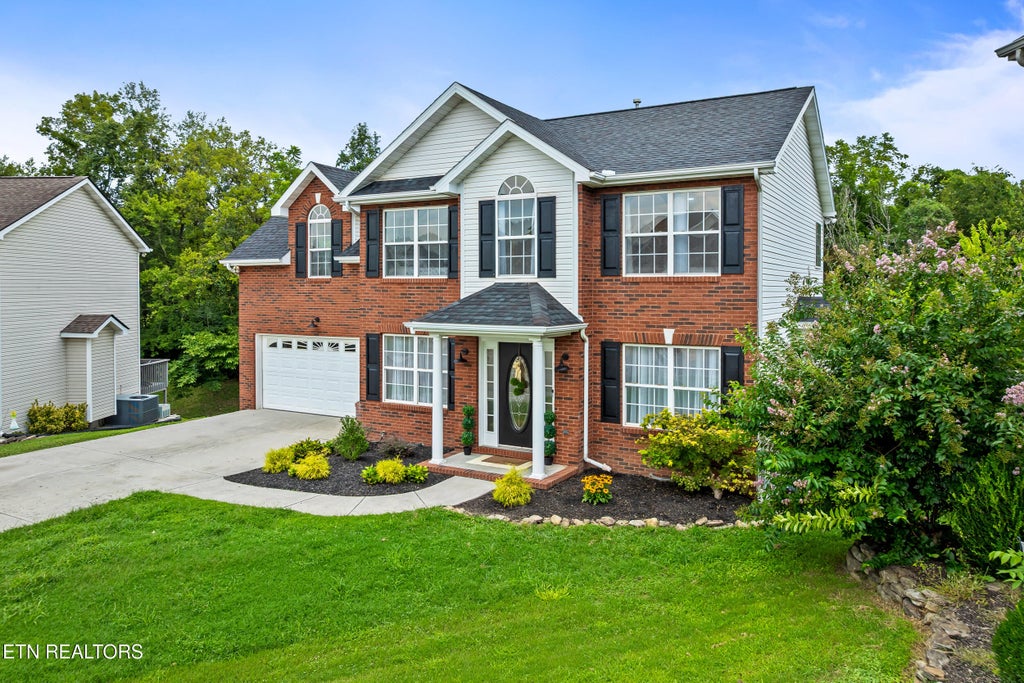 Photo of 2404 Sable Point Lane, Knoxville, TN 37924 (MLS # 1352475)