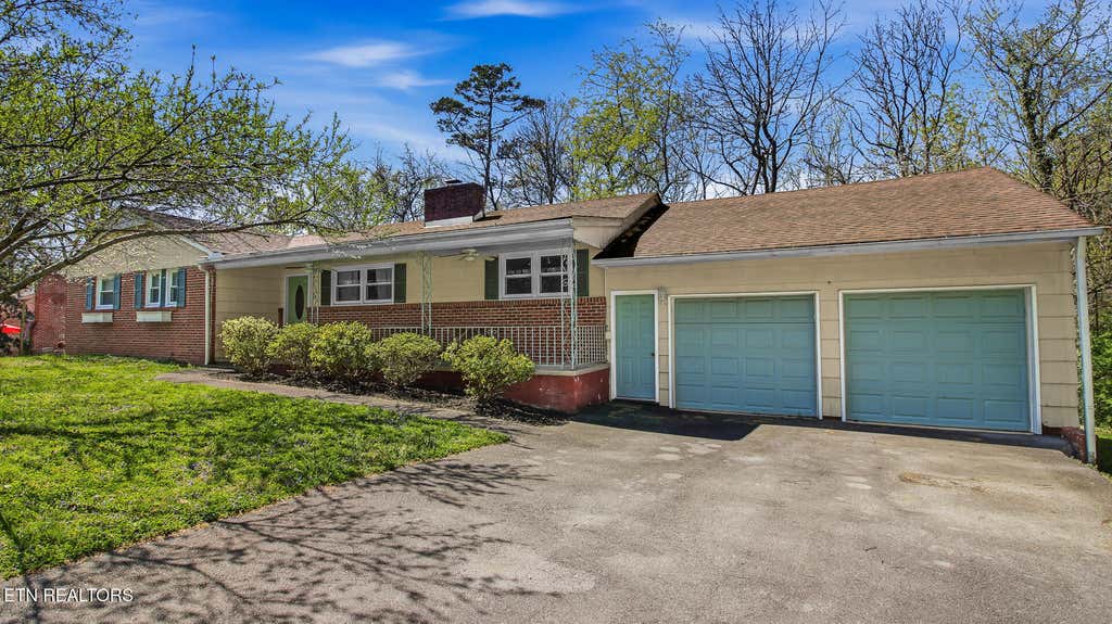 Photo of 4721 W Sunset Rd, Knoxville, TN 37914 (MLS # 1350350)