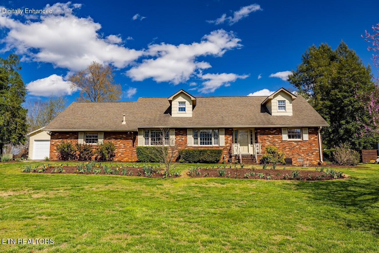 2024 W Velmetta Circle