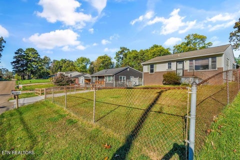 Tiny photo for 2963 Cecil Ave, Knoxville, TN 37917 (MLS # 1359482)