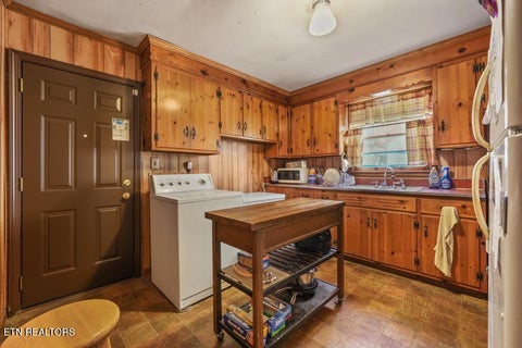 Tiny photo for 2963 Cecil Ave, Knoxville, TN 37917 (MLS # 1359482)