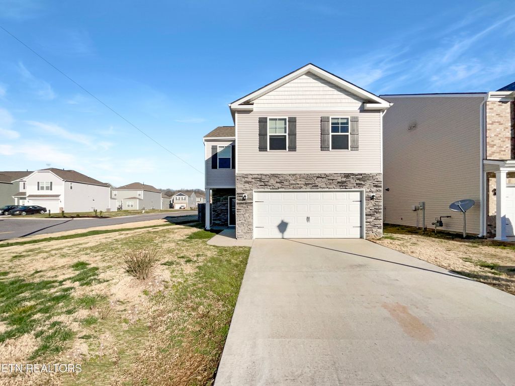 Photo of 8 Ivy Court, Clinton, TN 37716 (MLS # 1294402)