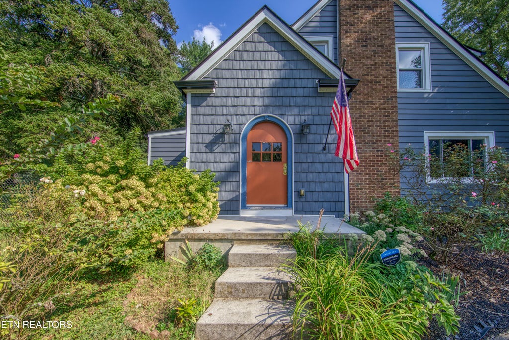 Photo of 2624 Delrose Drive, Knoxville, TN 37914 (MLS # 1354333)