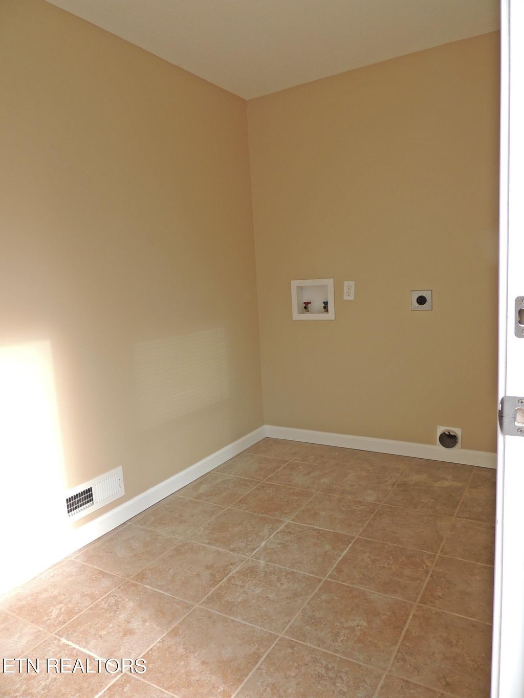 Photo of 1013 Cherry St, Alcoa, TN 37701 (MLS # 1251812)