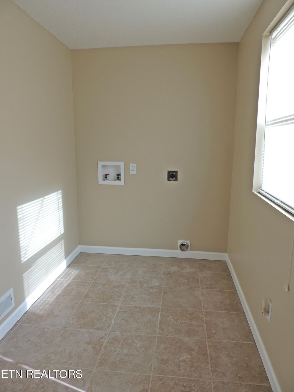 Photo of 1013 Cherry St, Alcoa, TN 37701 (MLS # 1251812)