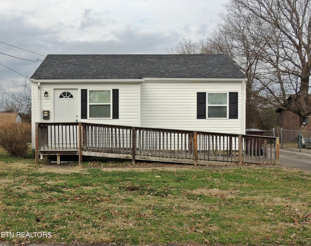 Photo of 1013 Cherry St, Alcoa, TN 37701 (MLS # 1251812)