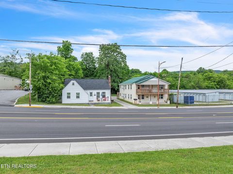 Tiny photo for 929 N Roane St St, Harriman, TN 37748 (MLS # 1326408)