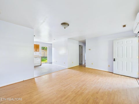 Tiny photo for 325 Riddle St, Athens, TN 37303 (MLS # 1355983)