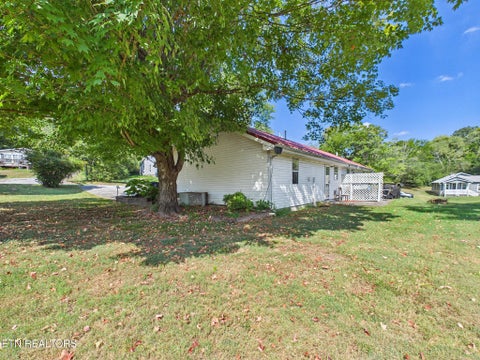 Tiny photo for 325 Riddle St, Athens, TN 37303 (MLS # 1355983)