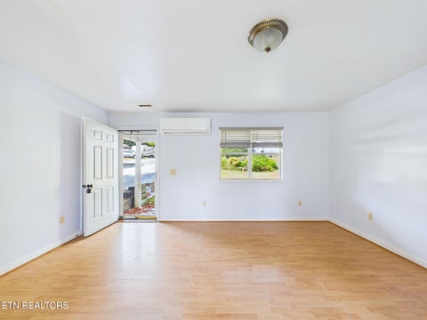 Tiny photo for 325 Riddle St, Athens, TN 37303 (MLS # 1355983)