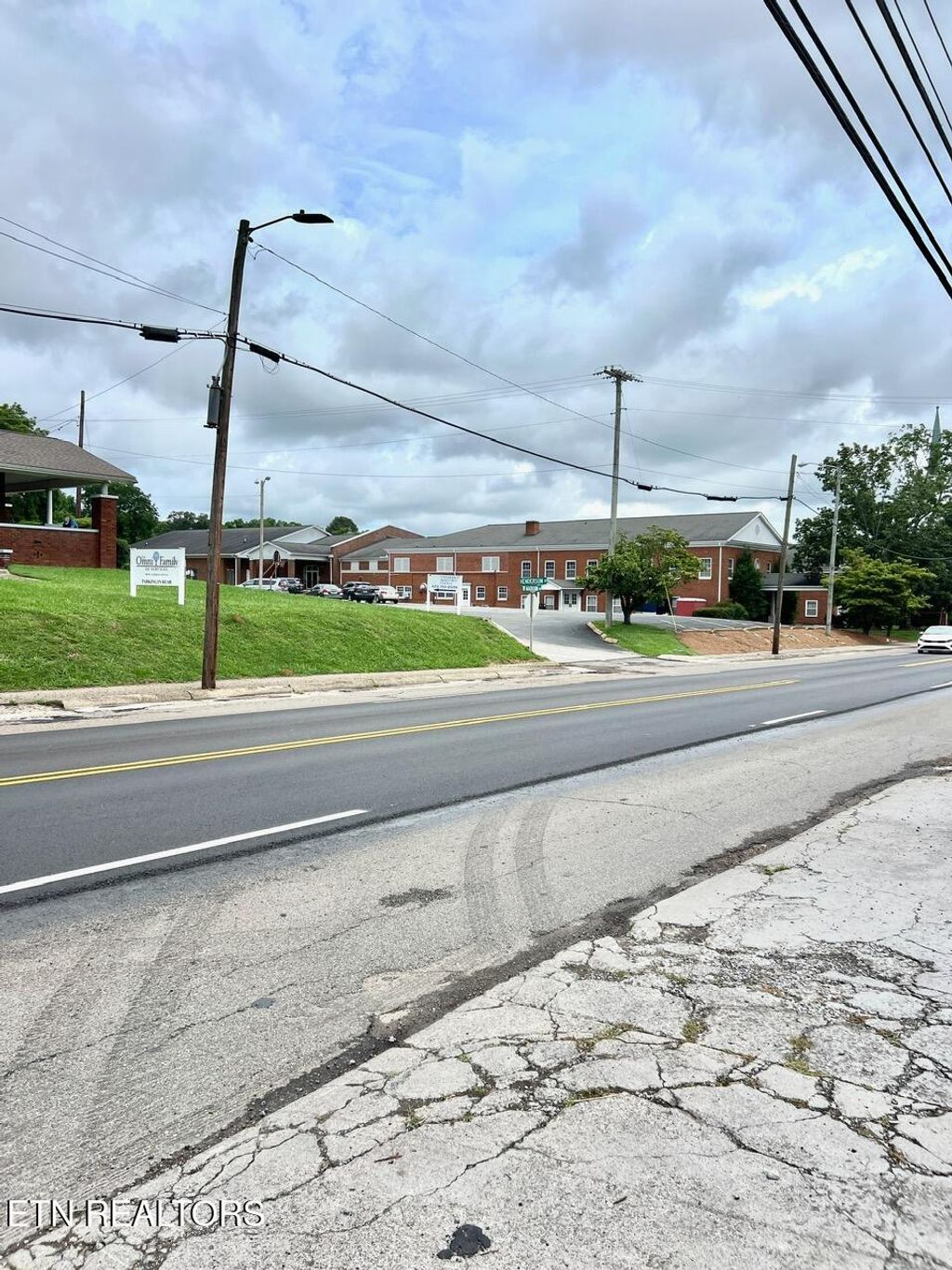 Photo of 703 W Madison Ave Ave, Athens, TN 37303 (MLS # 1308073)