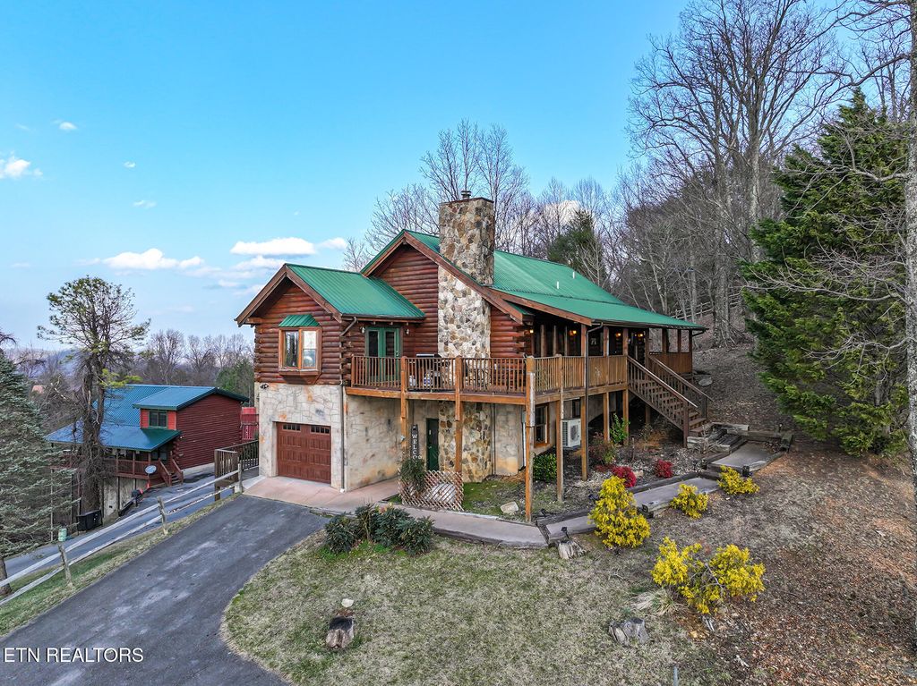 Photo of 2485 Black Bear Ridge Way, Sevierville, TN 37862 (MLS # 1330444)