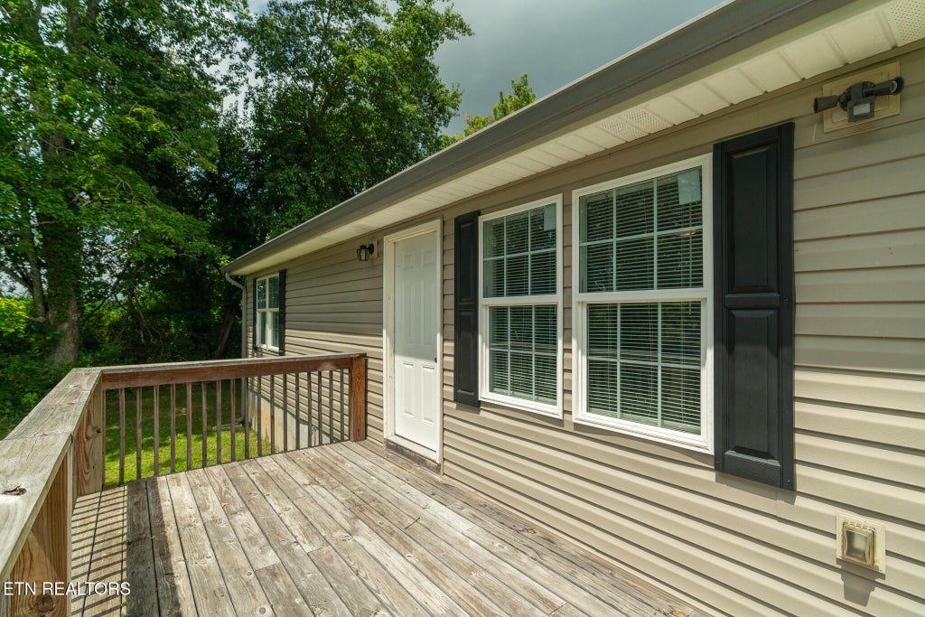 Photo of 3406 Back Valley Rd, Speedwell, TN 37870 (MLS # 1351373)