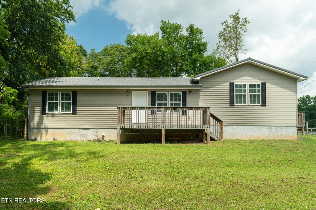 Photo of 3406 Back Valley Rd, Speedwell, TN 37870 (MLS # 1351373)