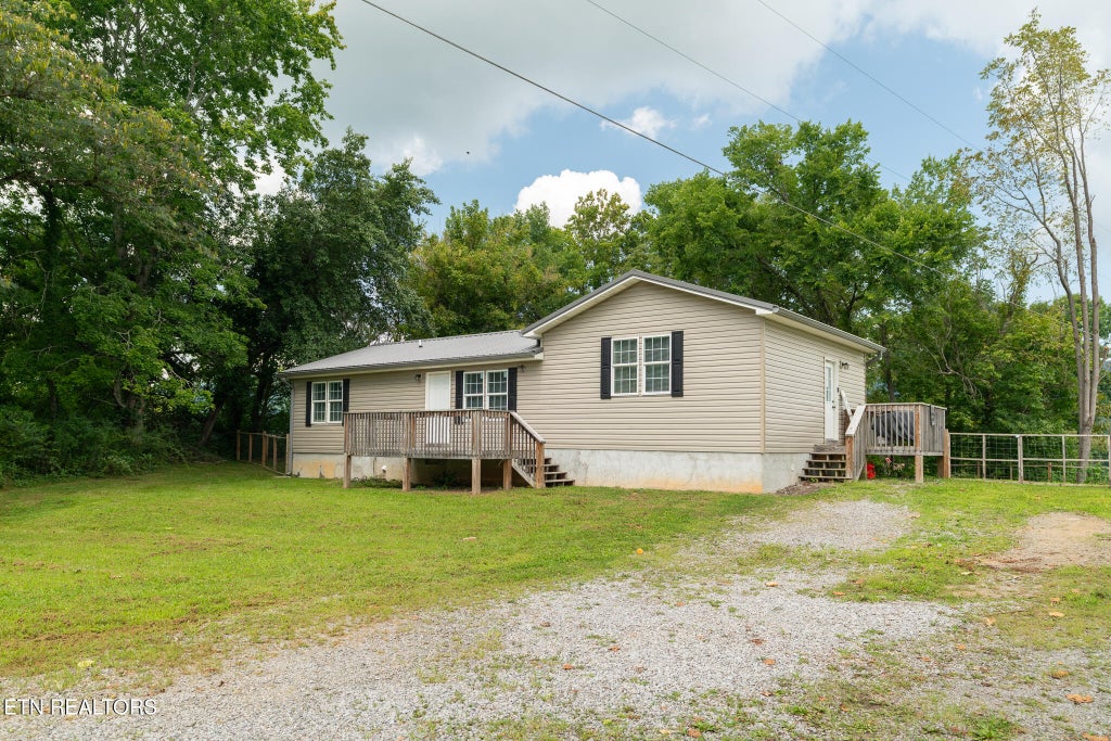 Photo of 3406 Back Valley Rd, Speedwell, TN 37870 (MLS # 1351373)