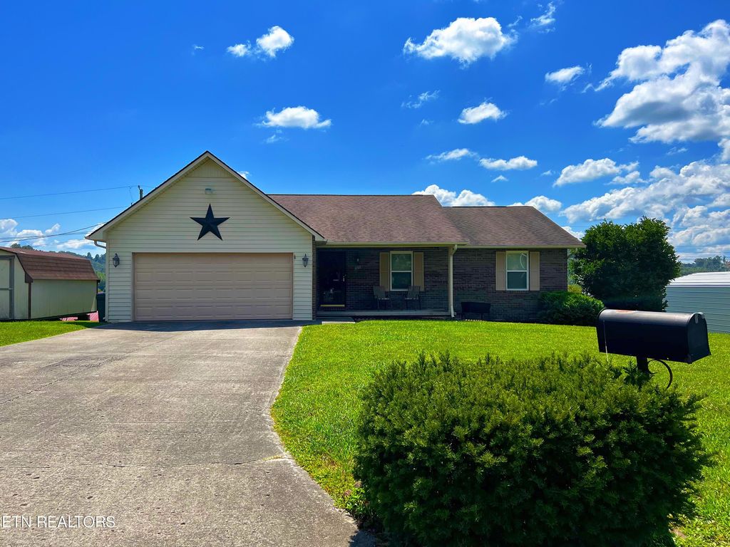 Photo of 327 Mallory Drive, New Tazewell, TN 37825 (MLS # 1238662)
