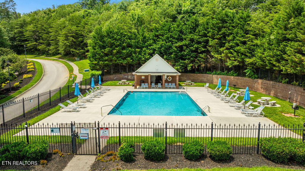 1661 Meadow Chase Lane