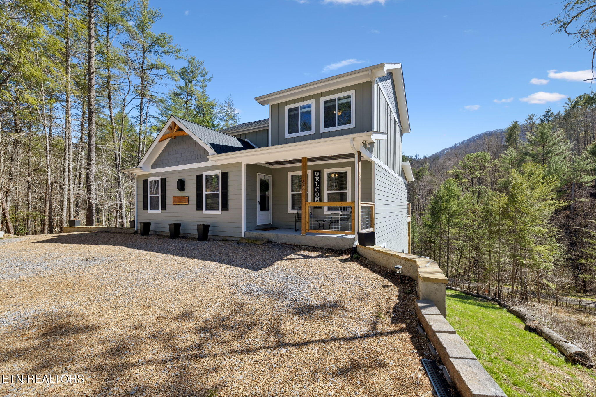 330 Rainbow Circle