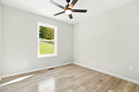 Tiny photo for 2433 Tennessee 131 Hwy, Thorn Hill, TN 37881 (MLS # 1360307)