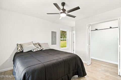 Tiny photo for 2433 Tennessee 131 Hwy, Thorn Hill, TN 37881 (MLS # 1360307)