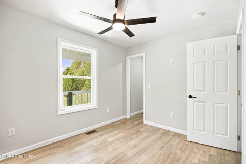 Tiny photo for 2433 Tennessee 131 Hwy, Thorn Hill, TN 37881 (MLS # 1360307)