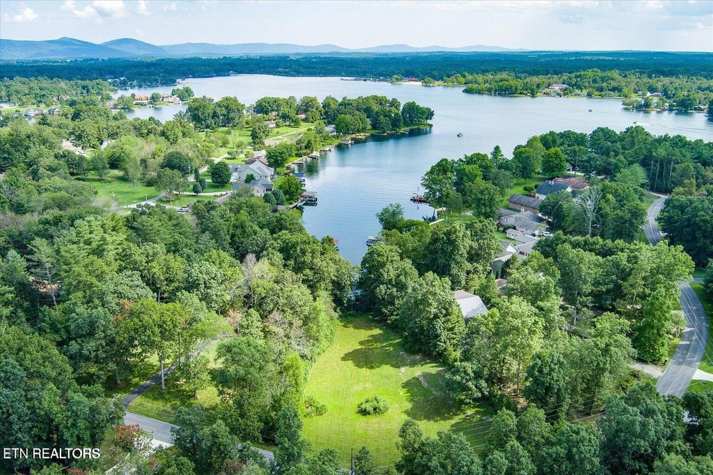 Photo of 8317 Cherokee Tr, Crossville, TN 38572 (MLS # 1354001)